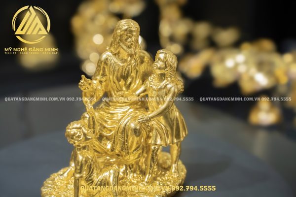 Tượng Chúa Giêsu Và Các Trẻ Em- Tình Yêu Và Sự Bảo Vệ