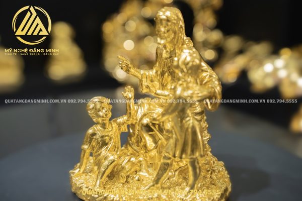 Tượng Chúa Giêsu Và Các Trẻ Em- Tình Yêu Và Sự Bảo Vệ