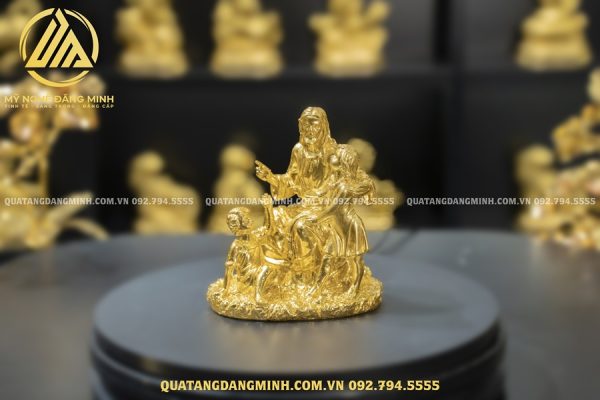 Tượng Chúa Giêsu Và Các Trẻ Em- Tình Yêu Và Sự Bảo Vệ