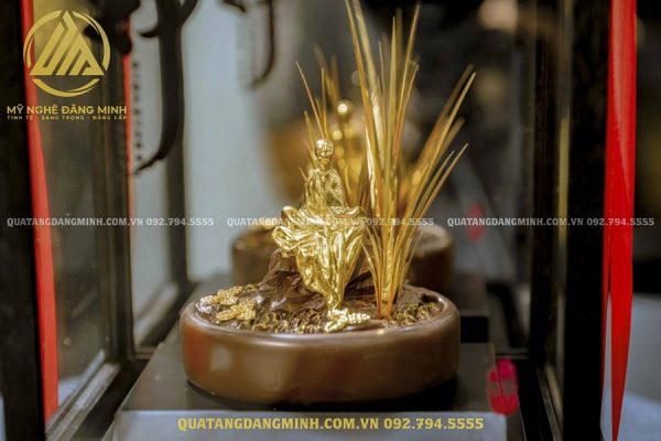 Tượng Thiền Sư Dát Vàng 24k - Biểu Tượng Trí Tuệ Và Tĩnh Lặng