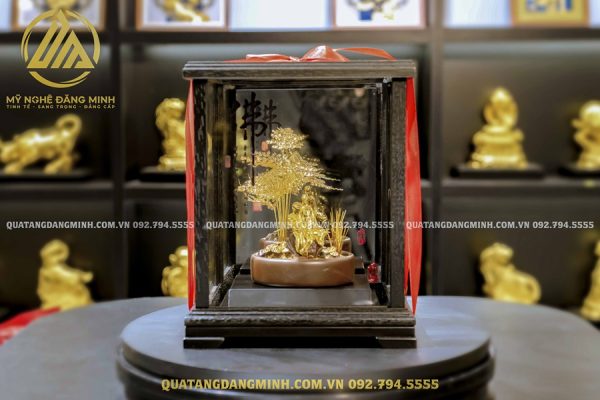 Tượng Thiền Sư Dát Vàng 24k - Biểu Tượng Trí Tuệ Và Tĩnh Lặng