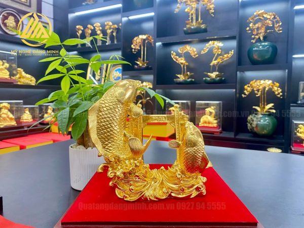 Tượng Cá Chép Vượt Vũ Môn Hóa Rồng Dát Vàng 24K