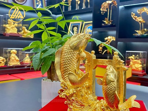 Tượng Cá Chép Vượt Vũ Môn Hóa Rồng Dát Vàng 24K