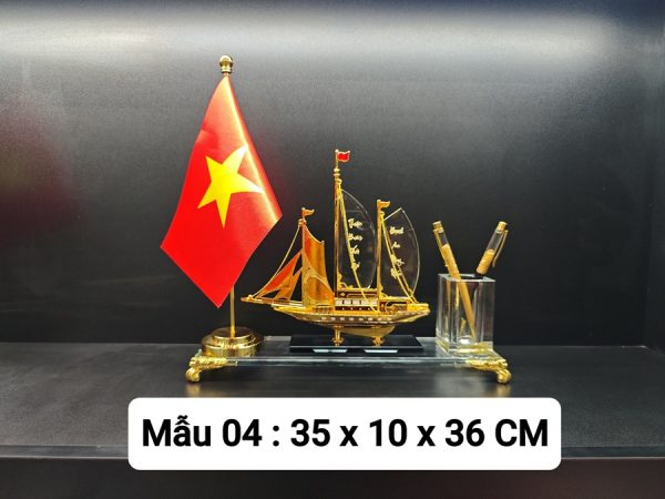 Hộp đựng bút du thuyền